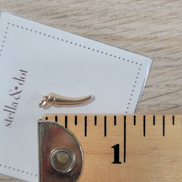 Stella & Dot Horn Charm Gold Tone Keep Collective Pendant Pave Horn Jewelry NEW - Picture 4 of 4